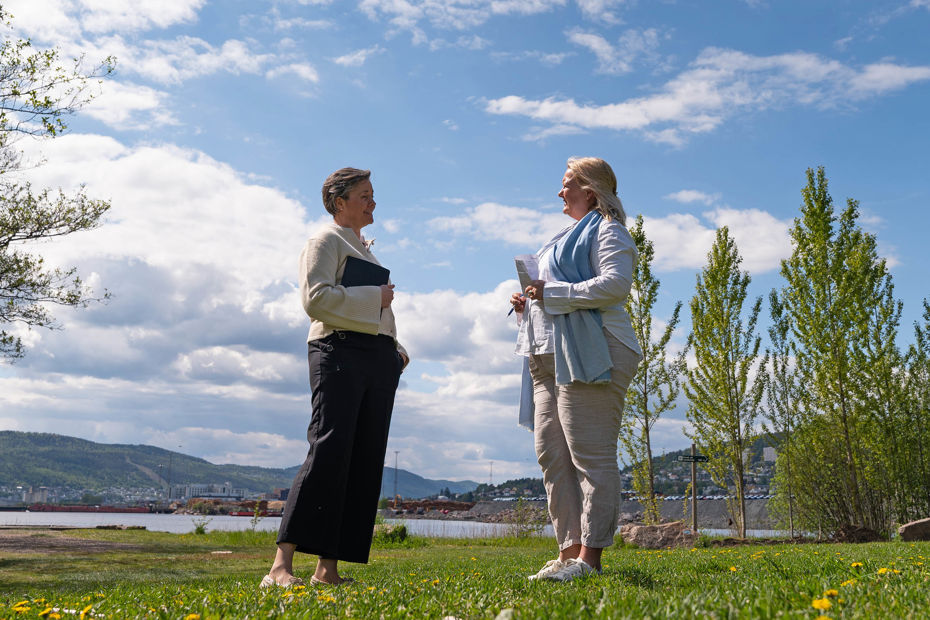 Ellen Flatøy (LINK Arkitektur) og Kjersti Wilhelmsen (Lier kommune).