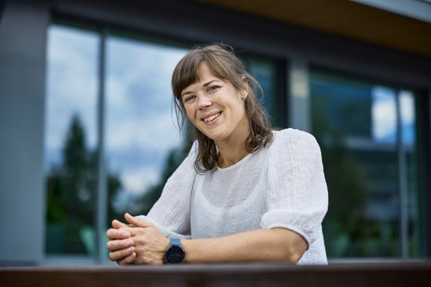 Bilde av medarbeider i Multiconsult utendørs