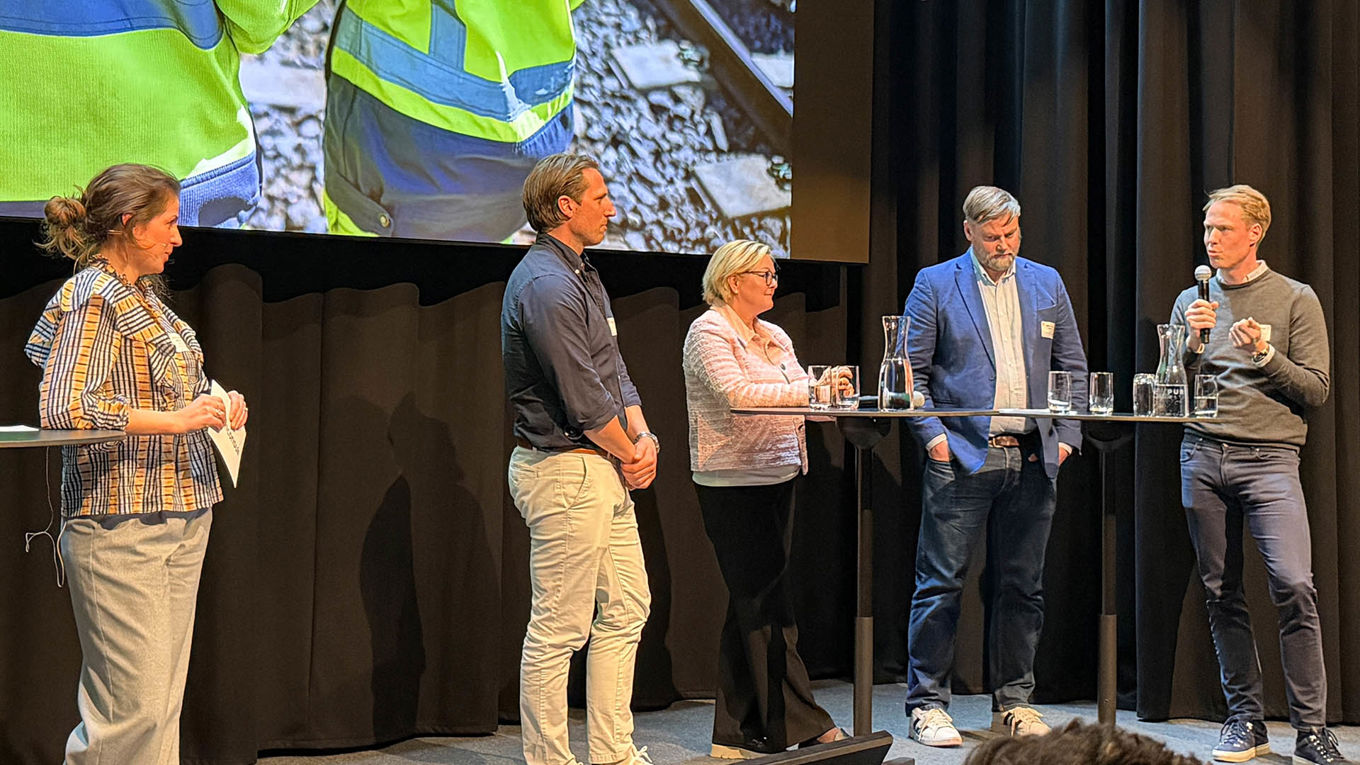 Panelsamtale: Gunn Ødegaard, Jarl V. Langli, Rikke Lind, Bjørn G. Redergård og Jørgen Berntsen.