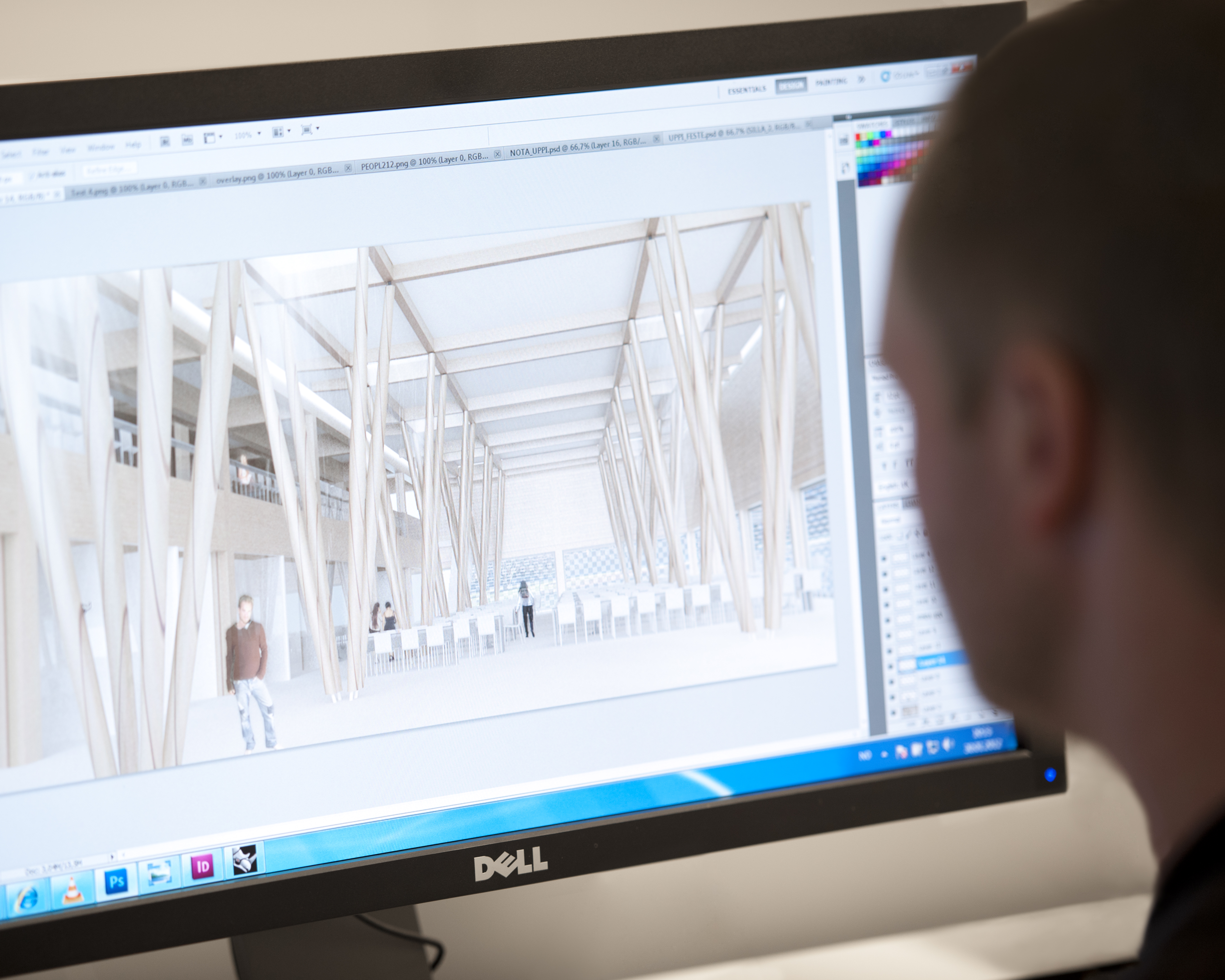 Bilde av person foran skjerm