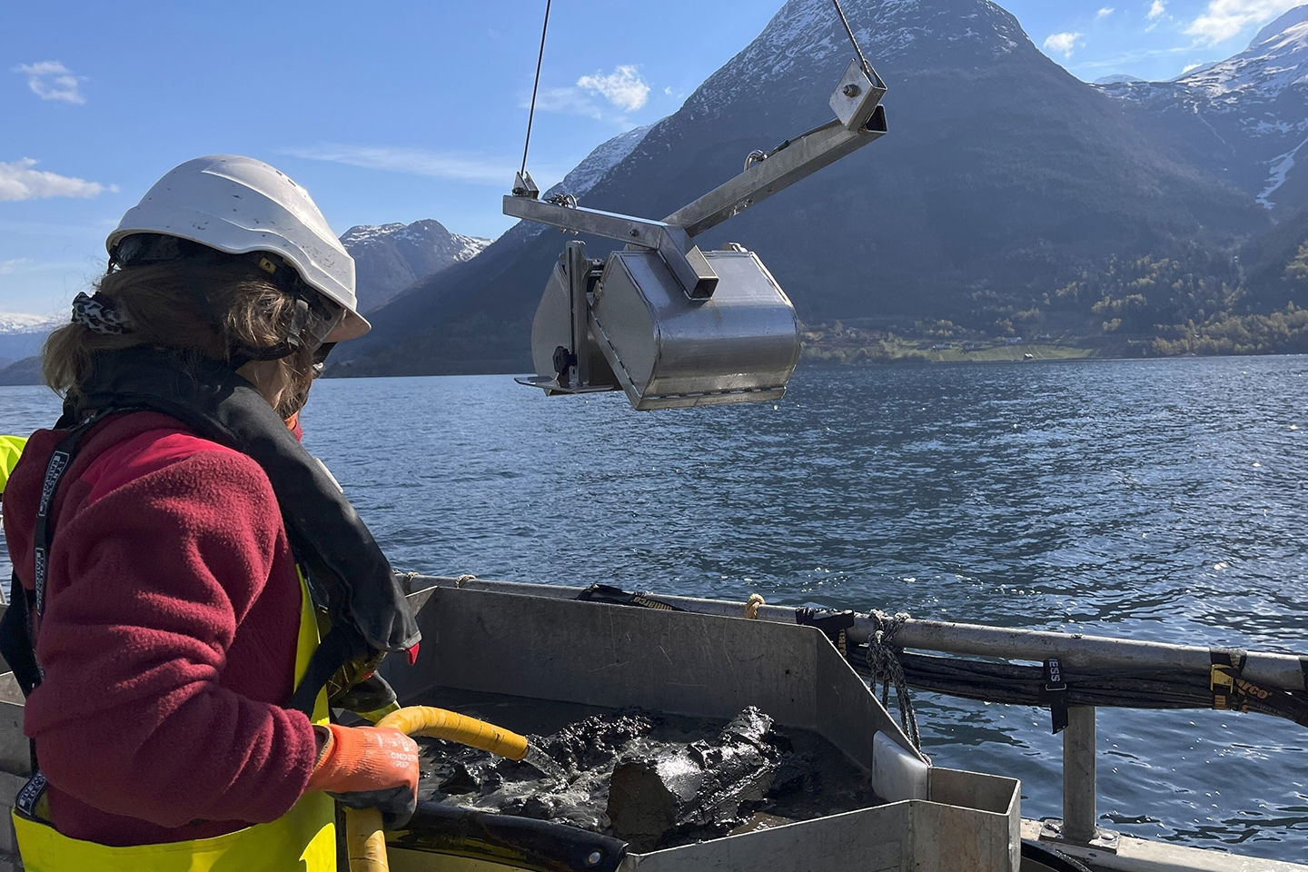 Milljøkartlegging i Hardangerfjorden.
