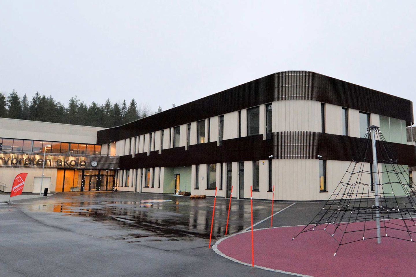 Nye Torvbråten skole |
