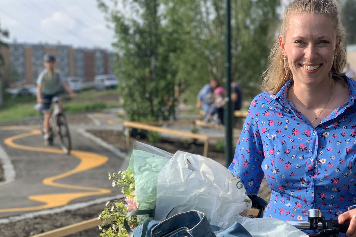Landskapsarkitekt Juni Norløv Teigene ved sykkelparken.