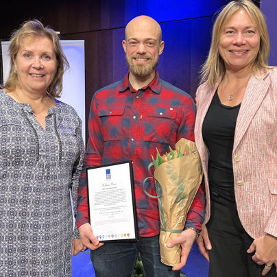 Grethe Bergly, Håkon Duus og Mette Kristine Kanestrøm er svært fornøyde med kåringen.
